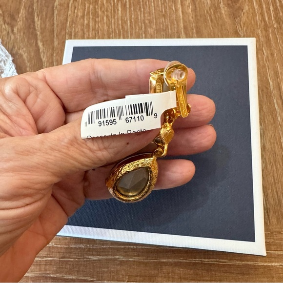 NWT Oscar de la Renta gemstone mismatched drop earrings - Picture 9 of 13